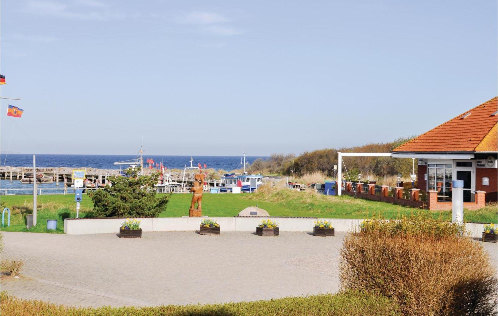 Nice Home In Insel Poel With House Sea View Exterior photo